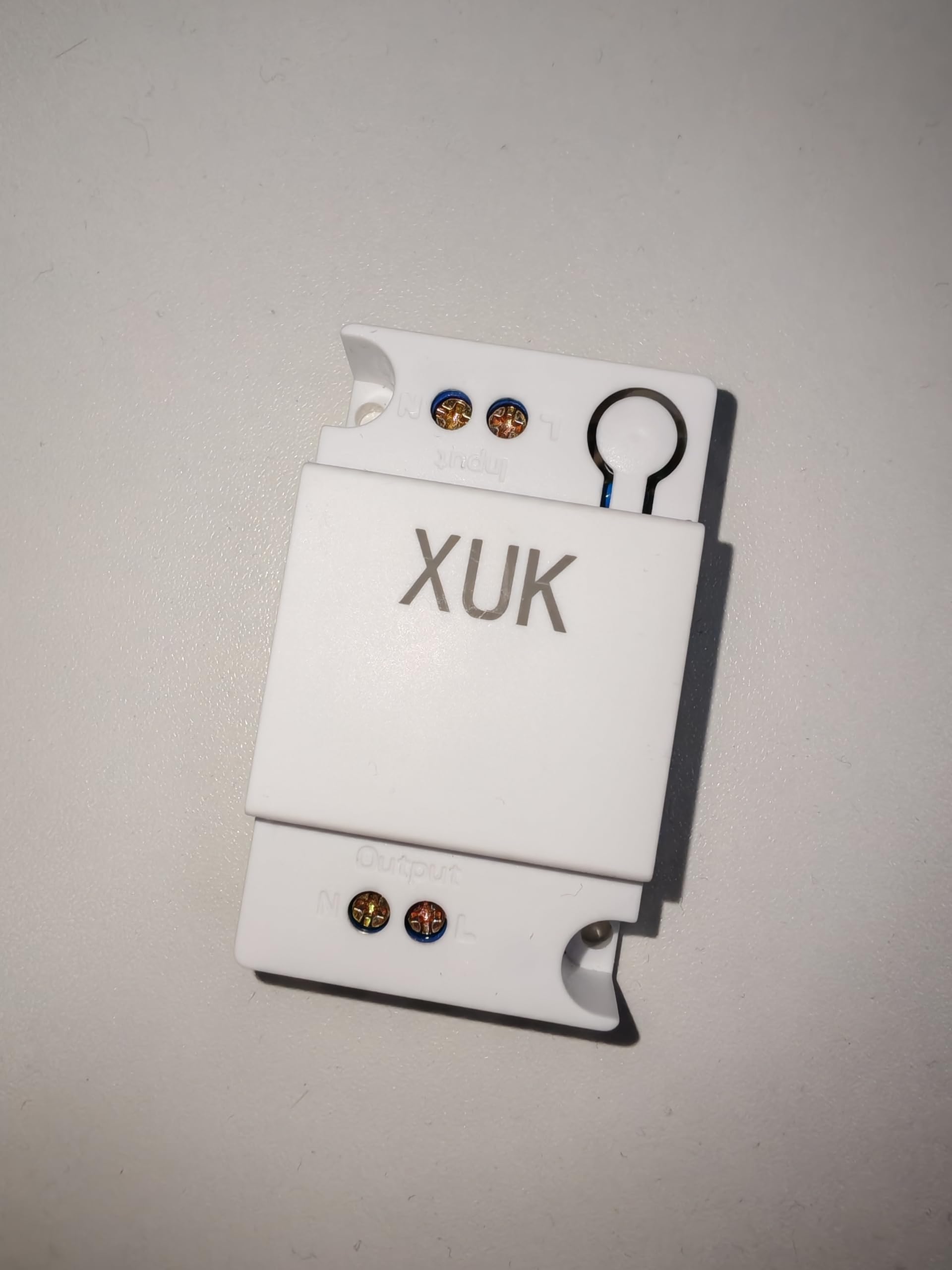 XUK Home™ Rocker Light Switch – Single Pole Wall Switch with Self-Grounding Design