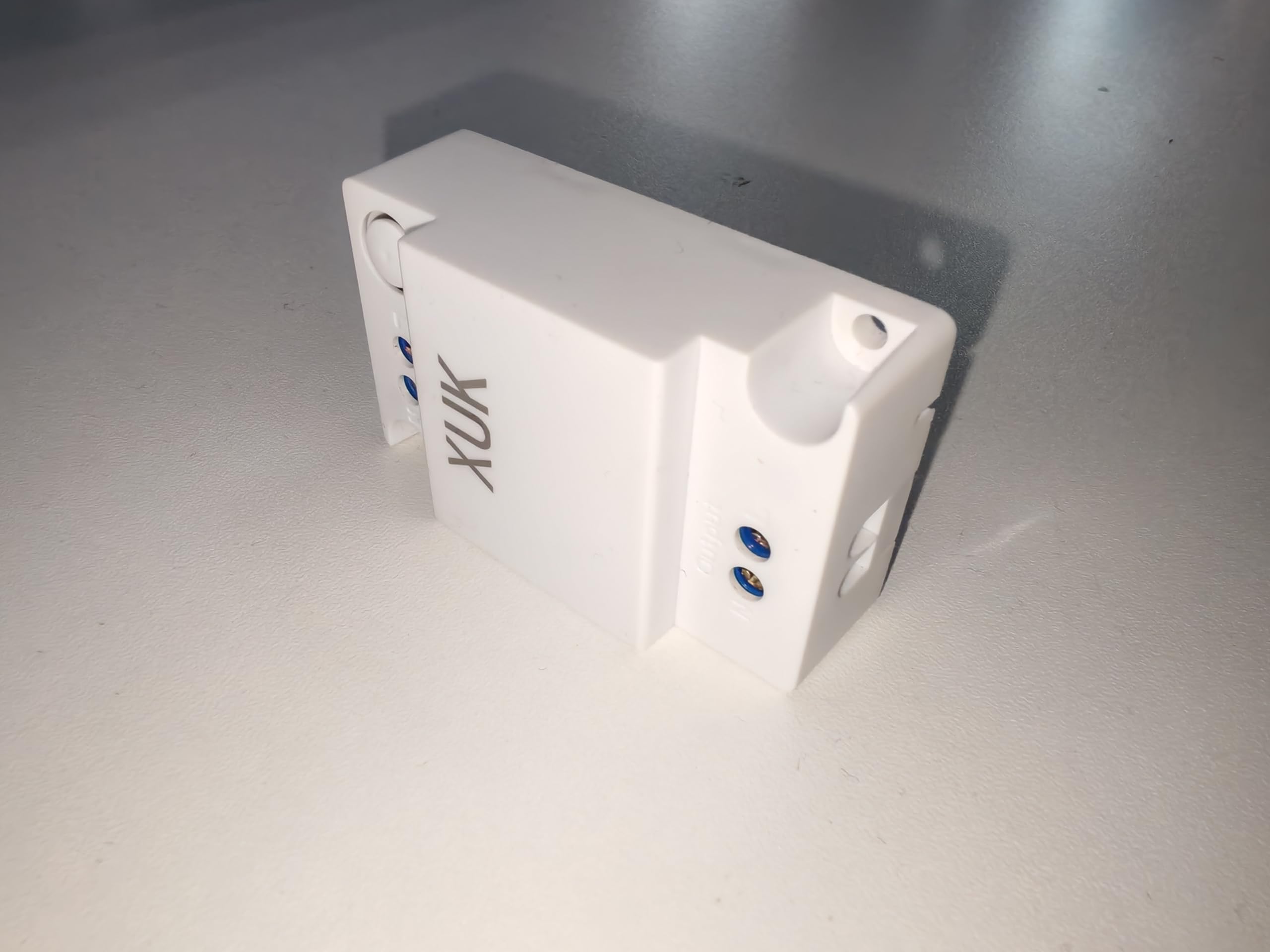XUK Home™ Rocker Light Switch – Single Pole Wall Switch with Self-Grounding Design